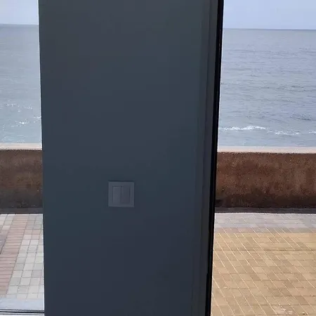 'a Tanheira' Bedroom In The Cliff Coast Apartment